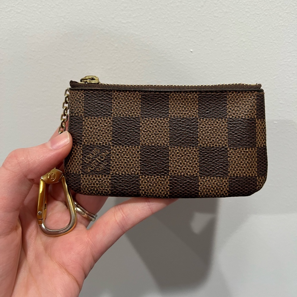 Louis Vuitton damier key pouch